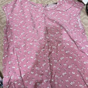 Am Crombie and Finch small shirt